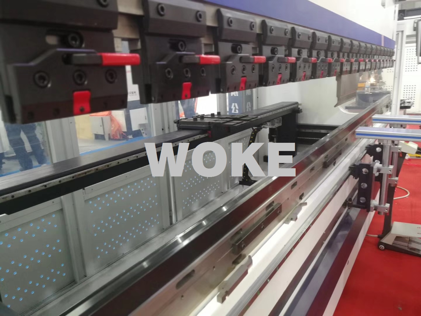 WE67K-40T-160T CNC Hydraulic Press Brake 
